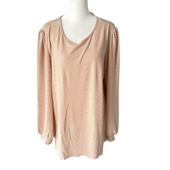 Zesica Womens Beige Tunic Top Puff Long Sleeves Eyelet Crewneck -NWT - Picture 2 of 16